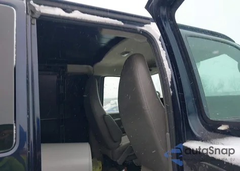 2014 Chevrolet Express 2500 Work Van z USA, uszkodzony, nr VIN 1GCWGFCA3E1121295